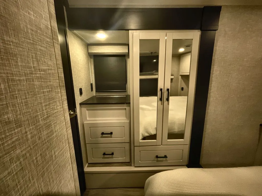 2025 Jayco Seismic Luxury Series 4113, Photos photo 43