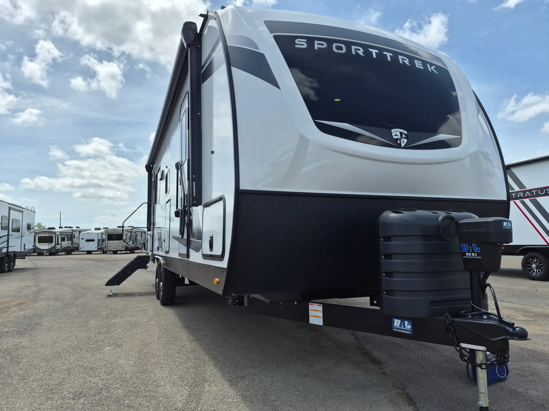 2026 Venture RV SportTrek ST271VBH - Photo 2