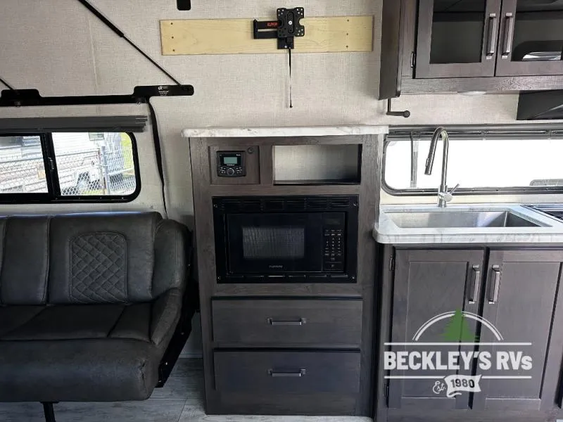2024 Grand Design Momentum MAV 27MAV - Photo 4