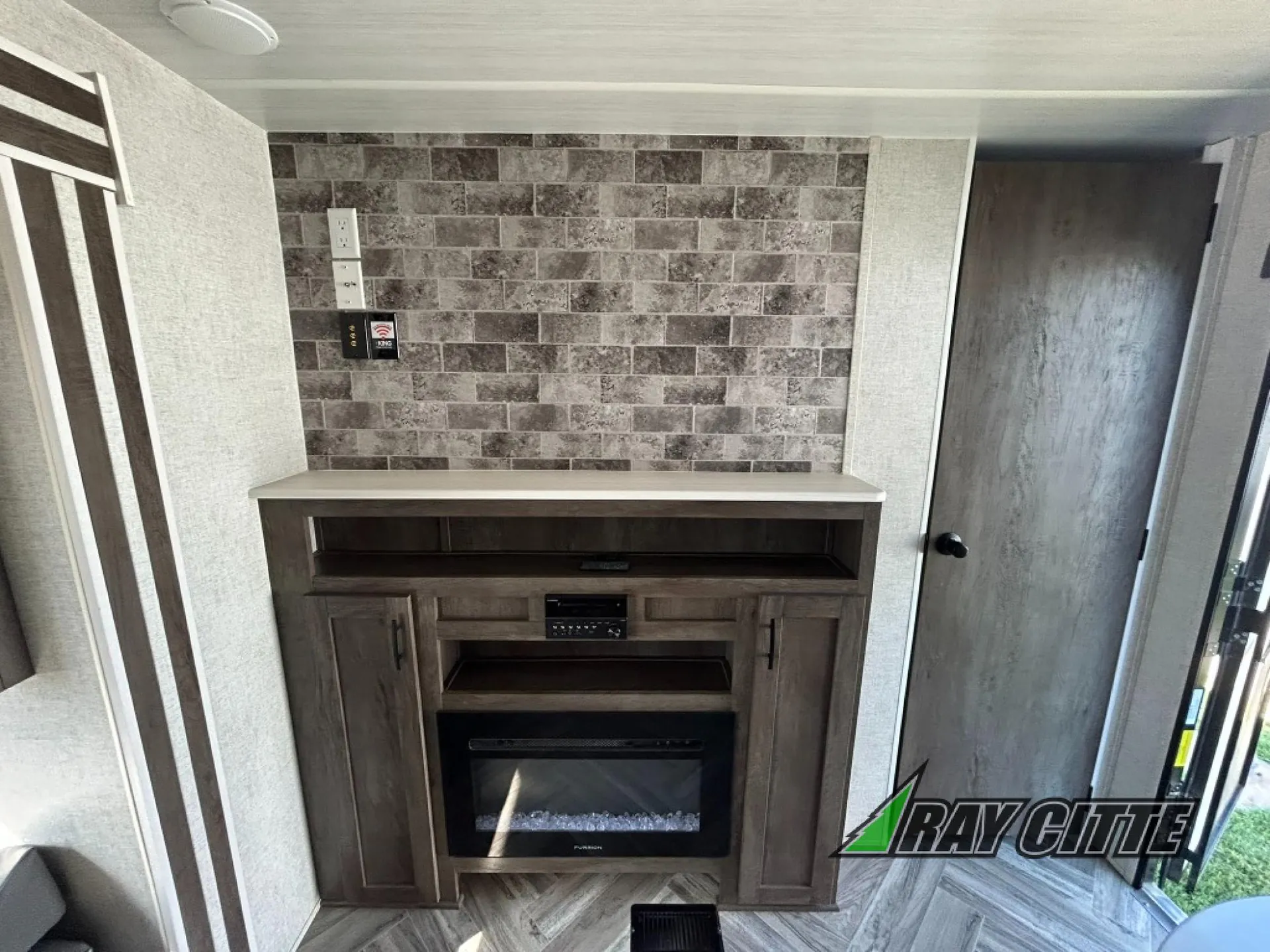 2021 Forest River EVO T2550 - Photo 3