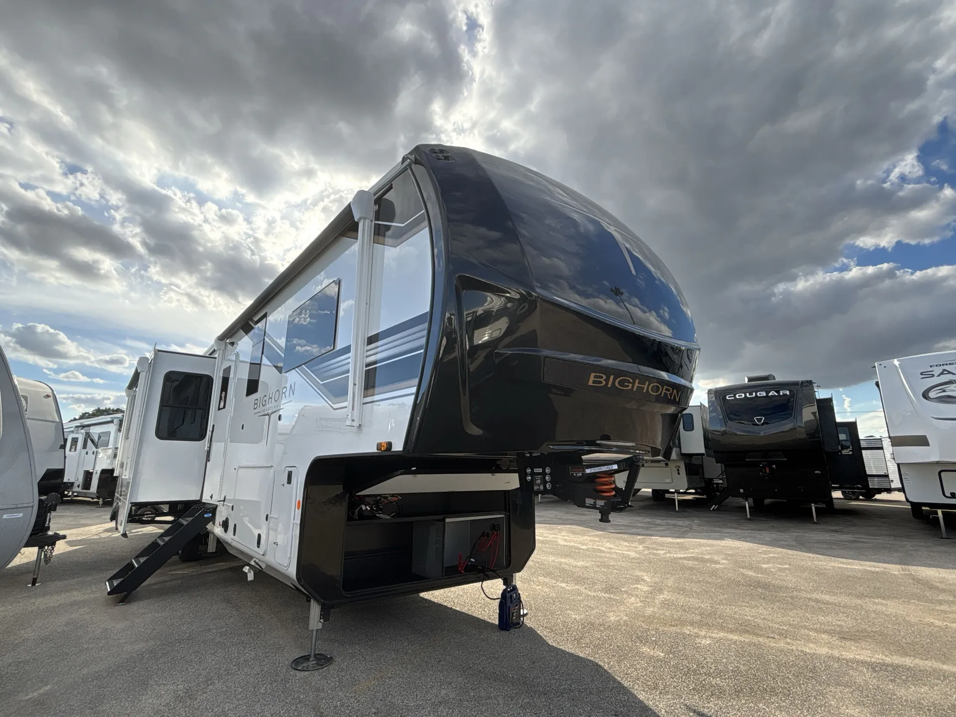2026 Heartland Bighorn 40DB - Photo 2