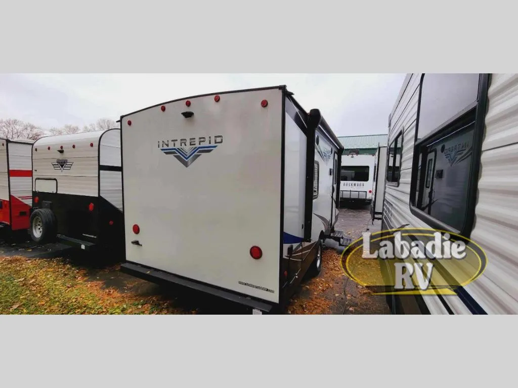 2022 Riverside RV Intrepid 179i - Photo 4