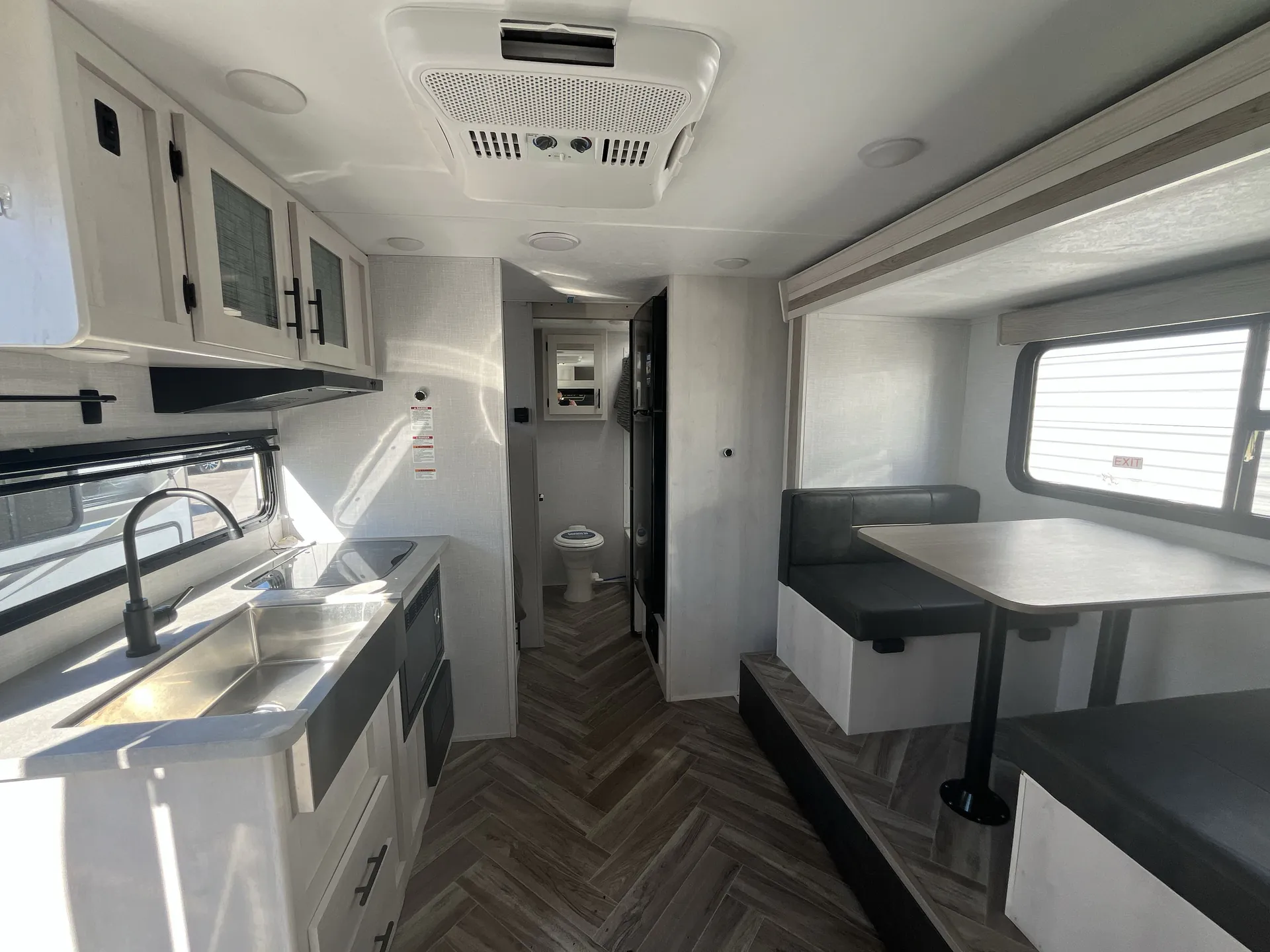 2022 Dutchmen Coleman Rubicon 1708BH — living area main
