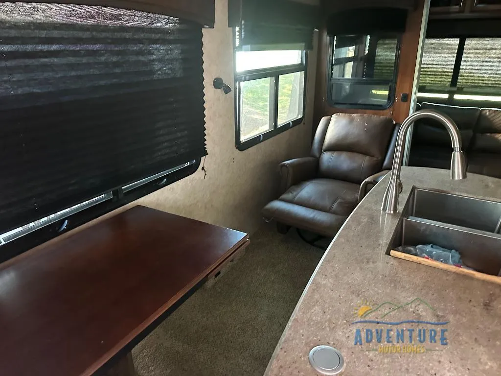 2018 Jayco Eagle 330RSTS - Photo 3