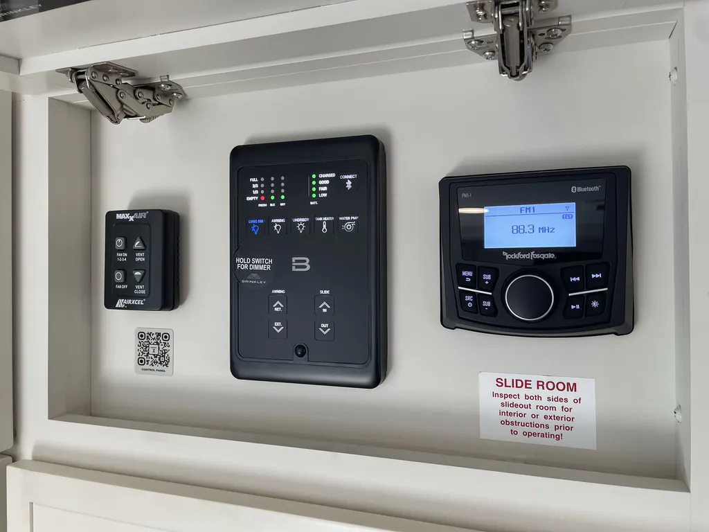 2026 Brinkley Model I 235, Photos photo 15