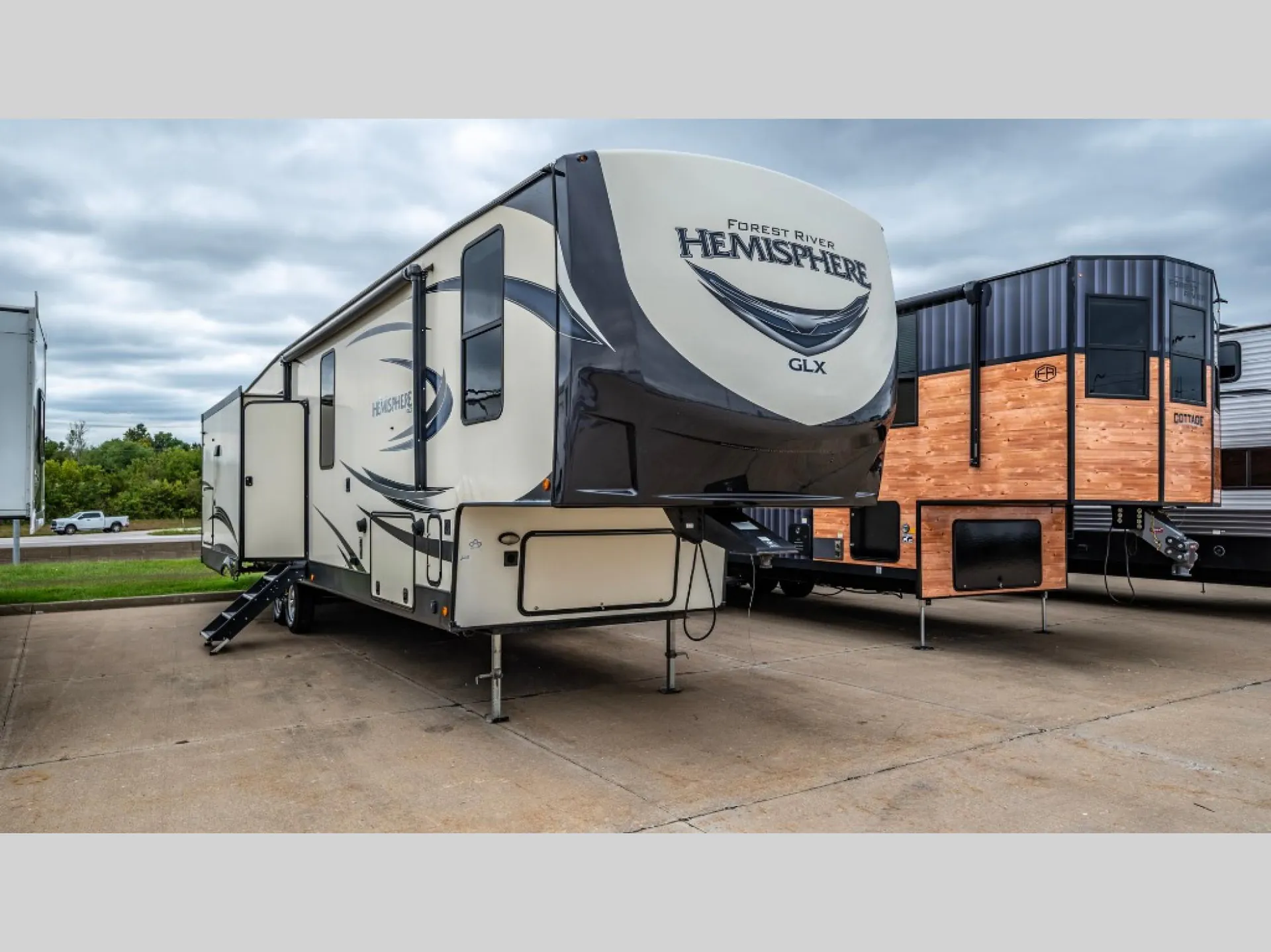 2019 Forest River Salem Hemisphere 370BL - Photo 2