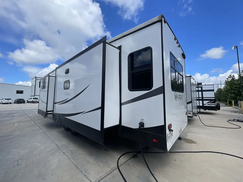 2023 Forest River Wildcat 369MBL, Photos photo 3