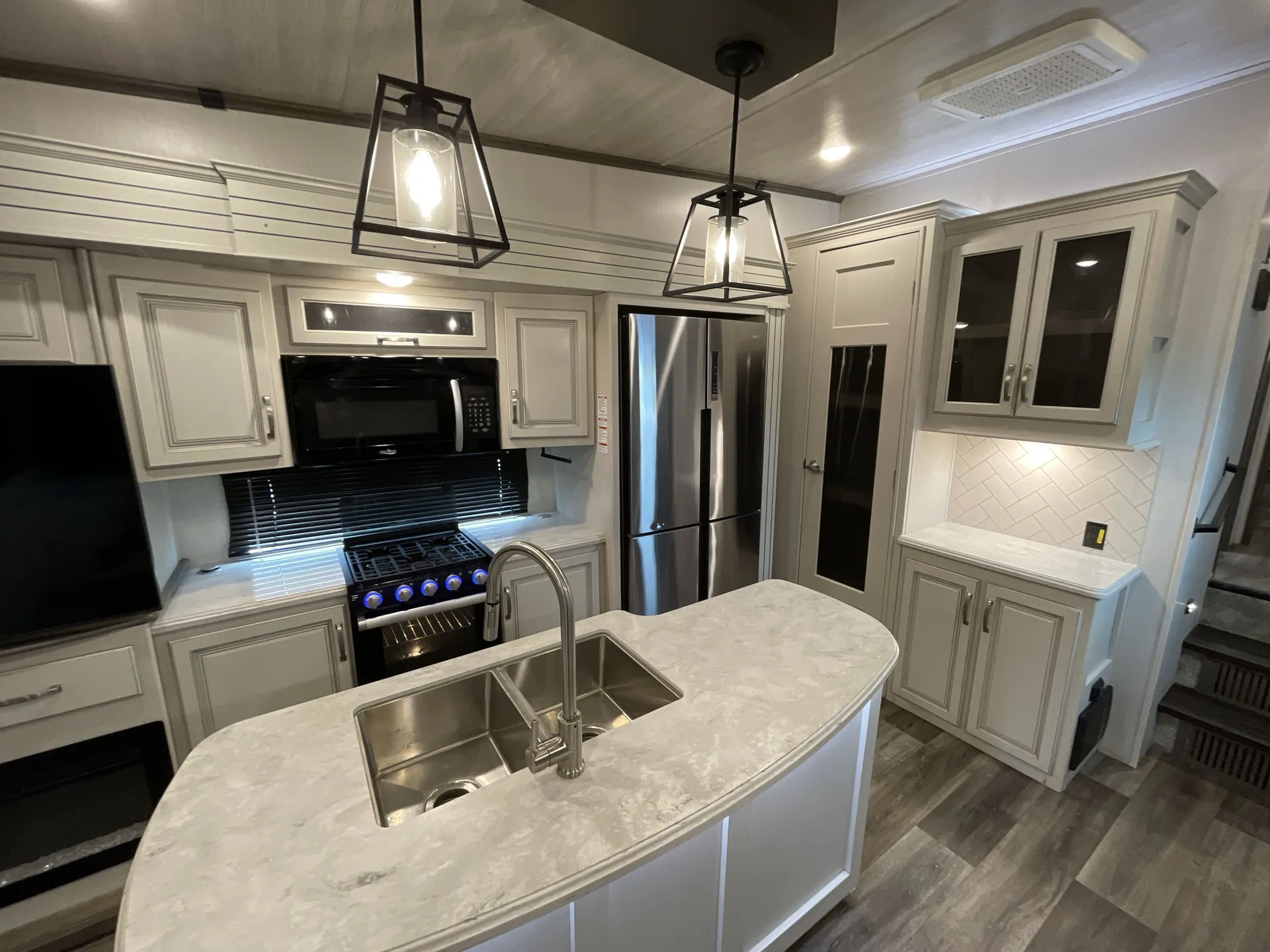 2022 Keystone Cougar 316RLS — living area main