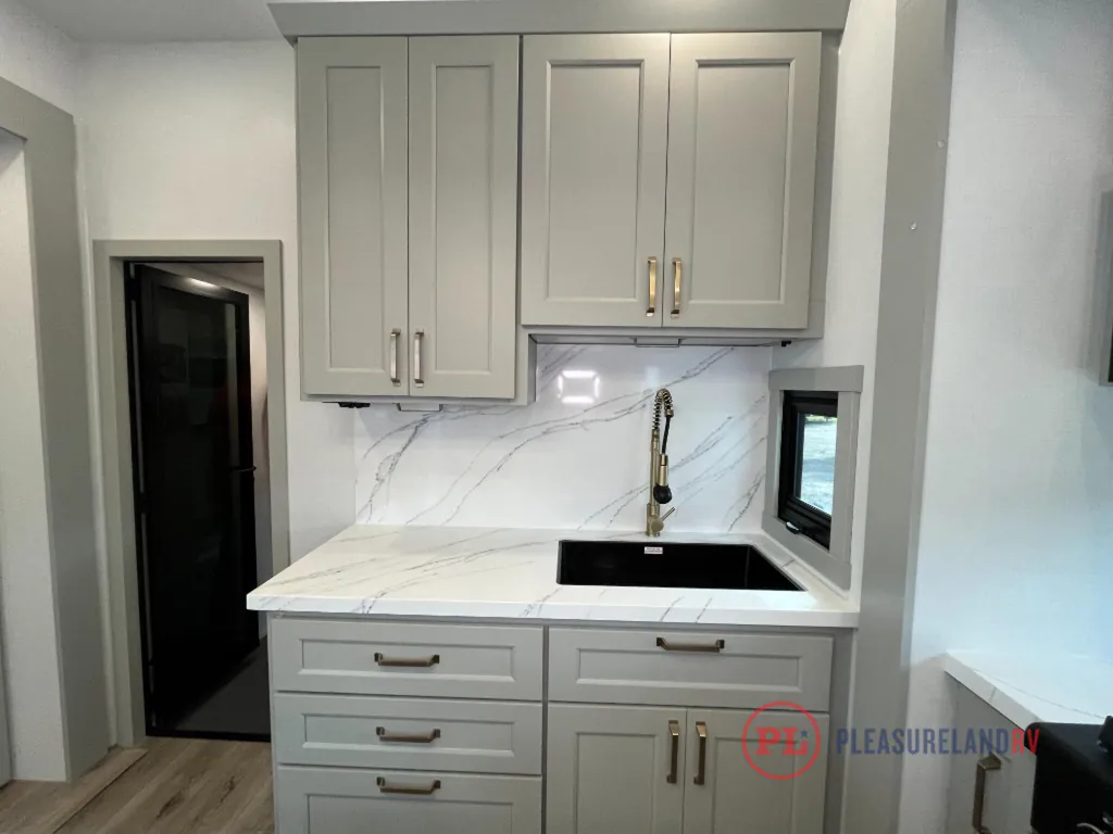2026 Brinkley Model G 3970, Photos photo 19