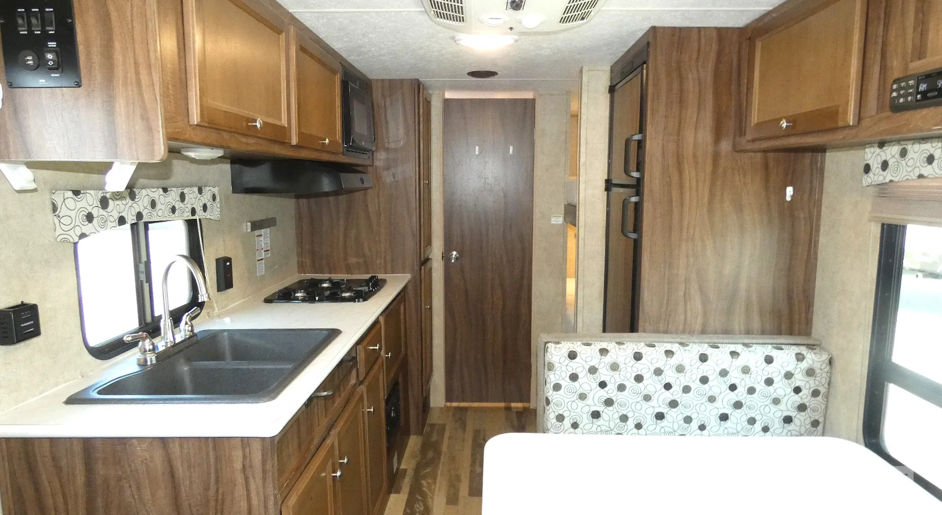 2019 Coachmen Clipper Ultra-Lite 21BH - Photo 3