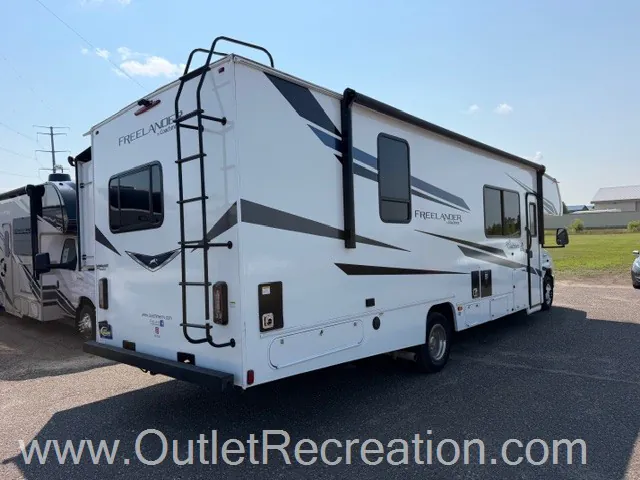 2023 Coachmen Freelander 31FS - Photo 3