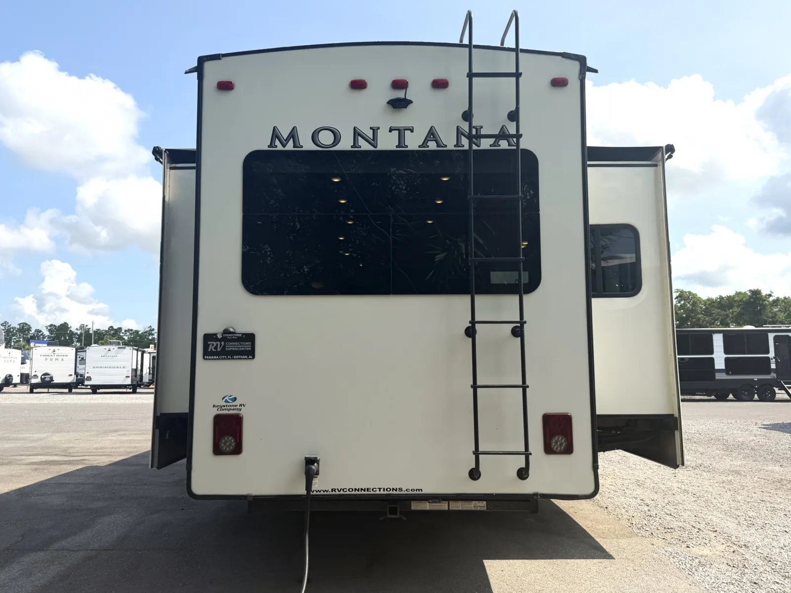 2021 Keystone Montana 3781RL - Photo 4