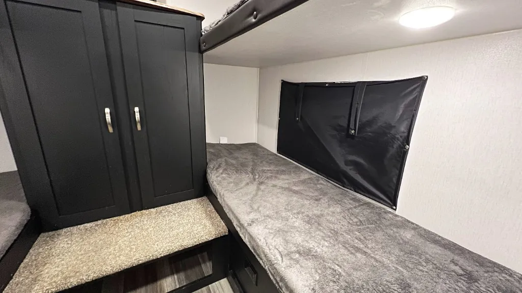 2022 Coachmen Freedom Express Select 29SE, Photos photo 17