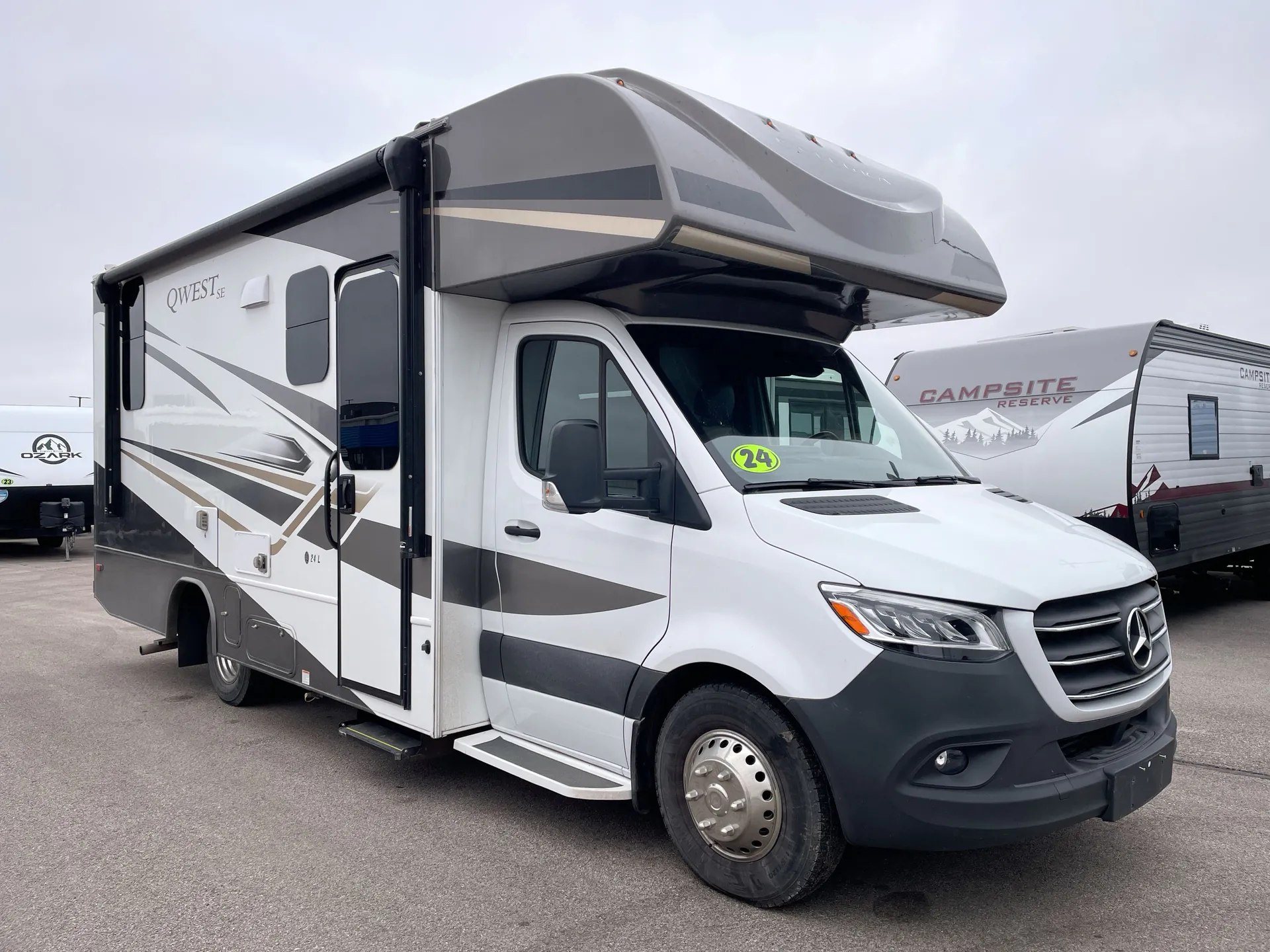 2024 Entegra Coach Qwest SE 24L - Photo 2