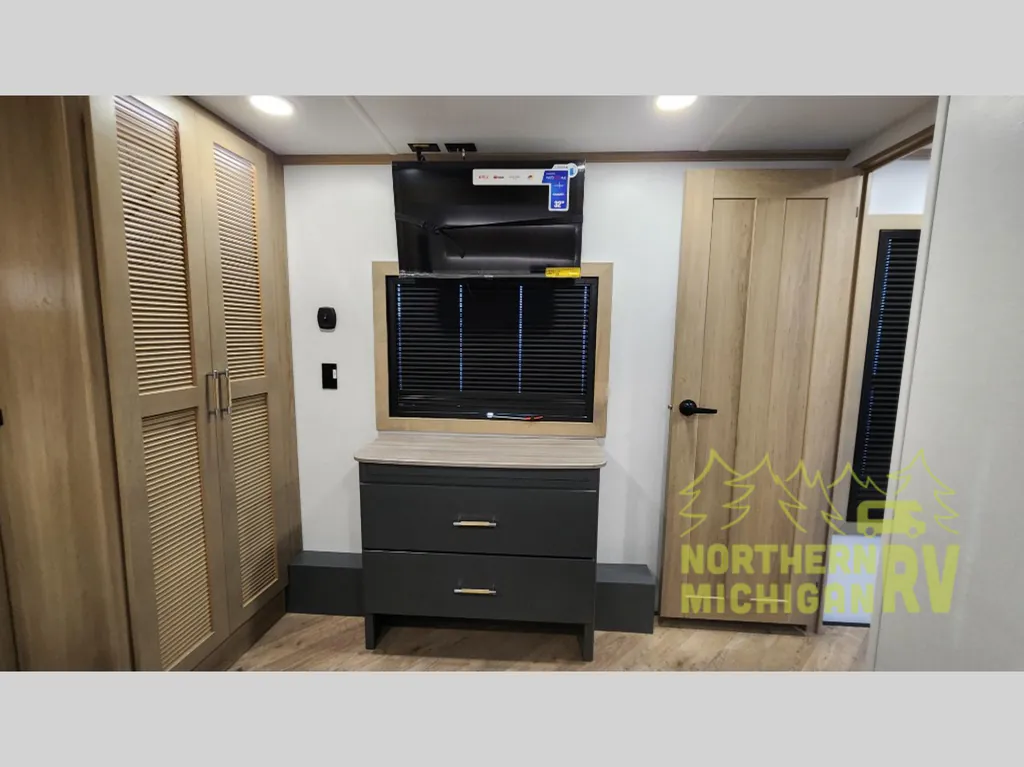 2026 Keystone Raptor 433, Photos photo 36