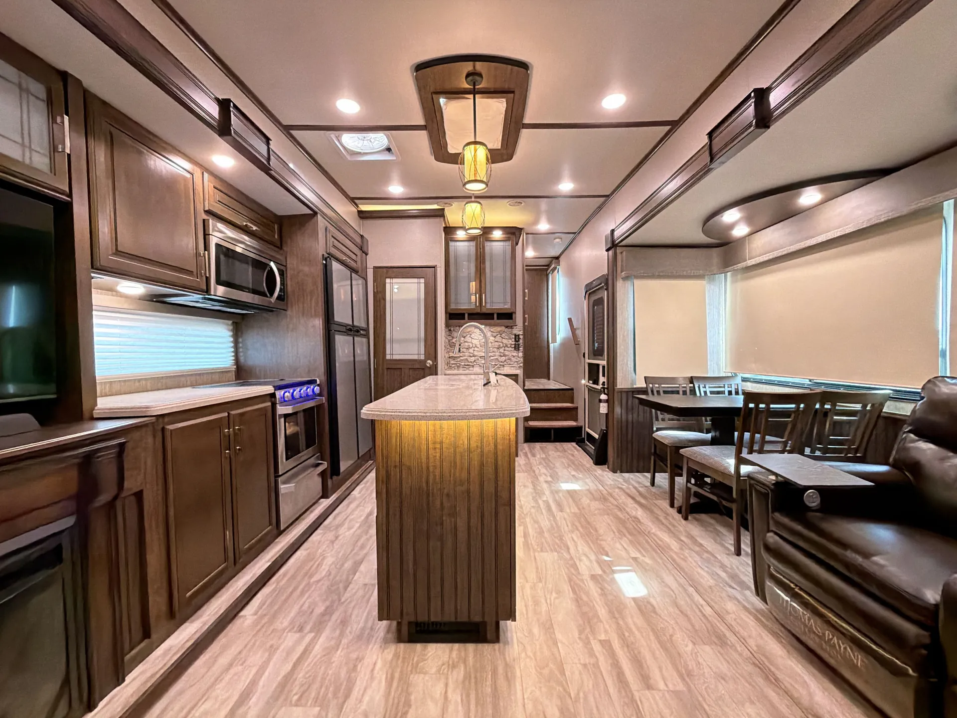 2020 Grand Design Solitude 2930RL — living area main