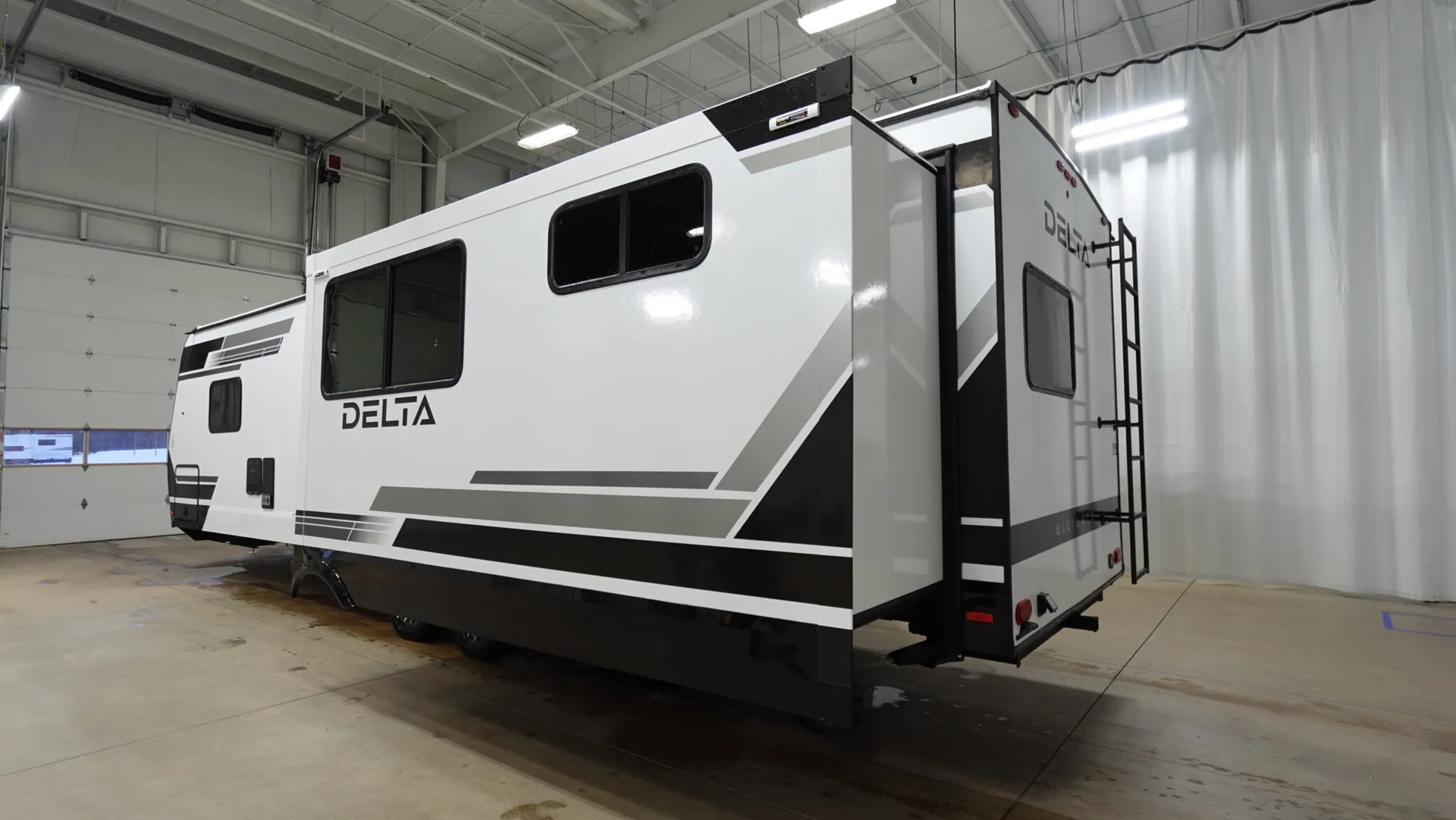 2026 Alliance RV Delta 321BH - Photo 4