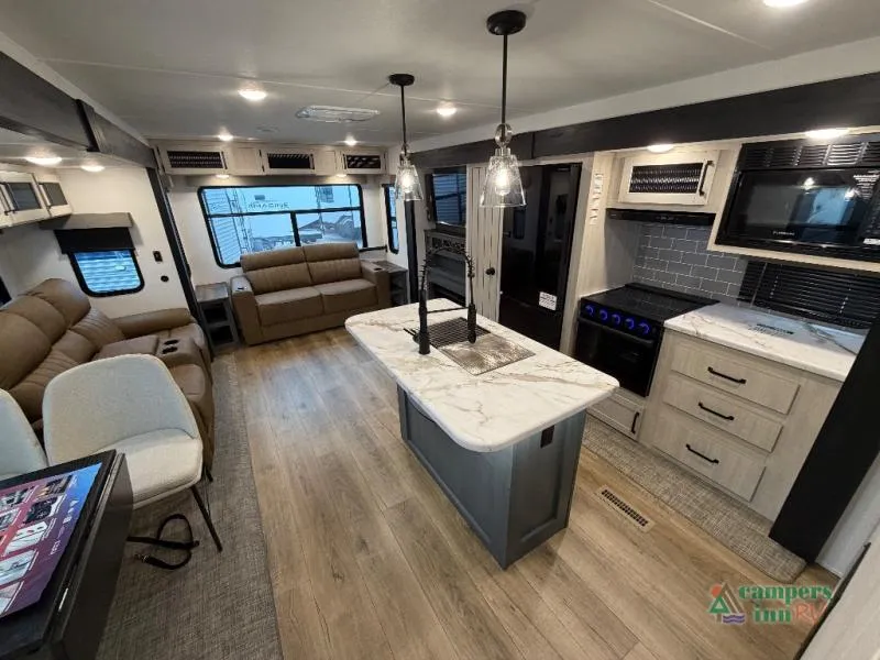 2026 Palomino Puma 31RLQS - Photo 3
