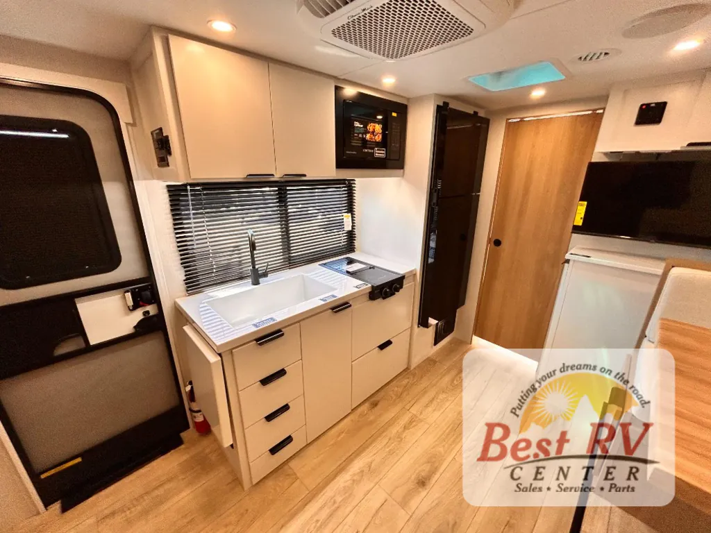 2027 Winnebago Micro Minnie 2108DS, Photos photo 20