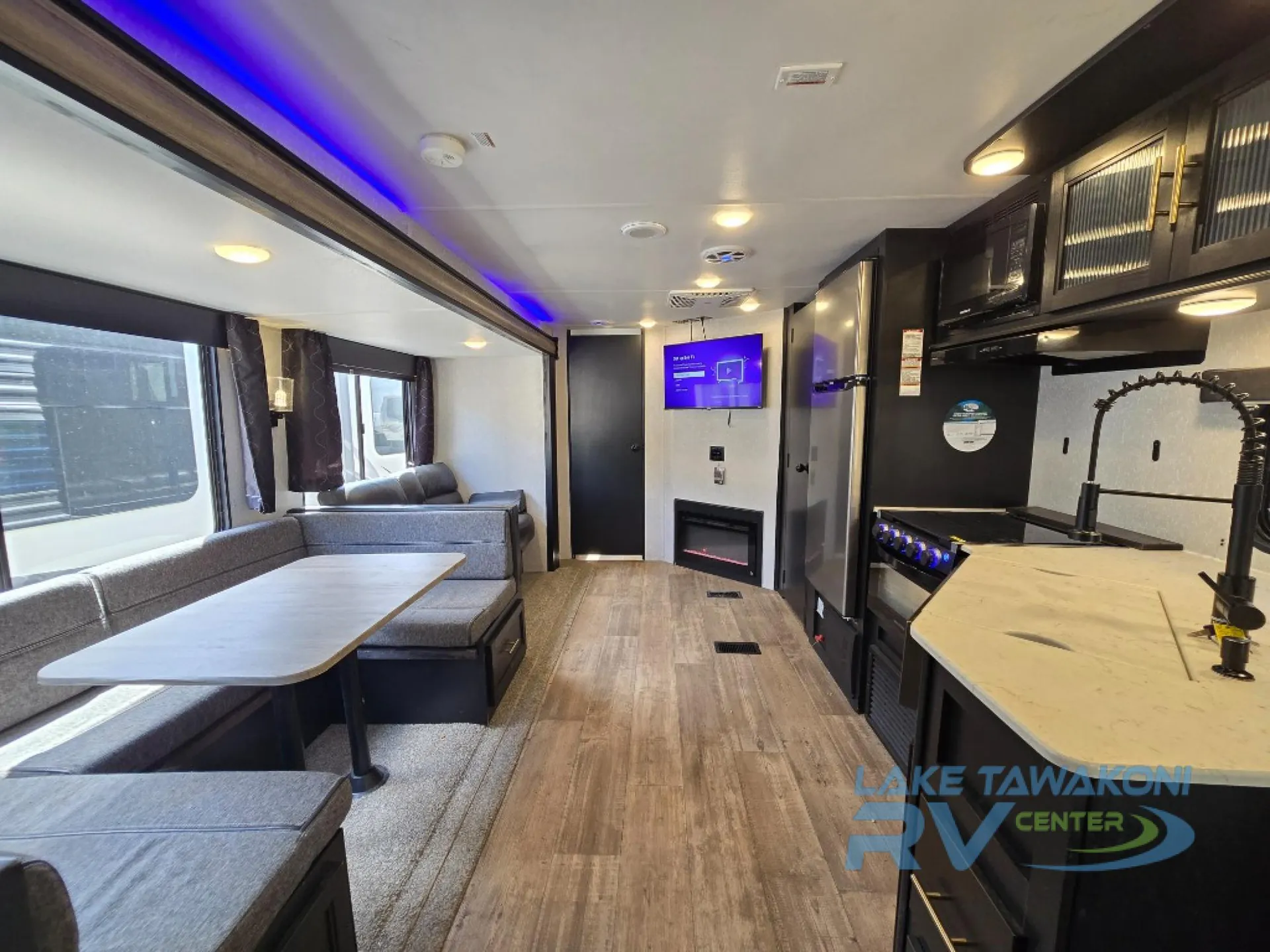 2022 Forest River Cherokee Grey Wolf 26DBH — Photo 6