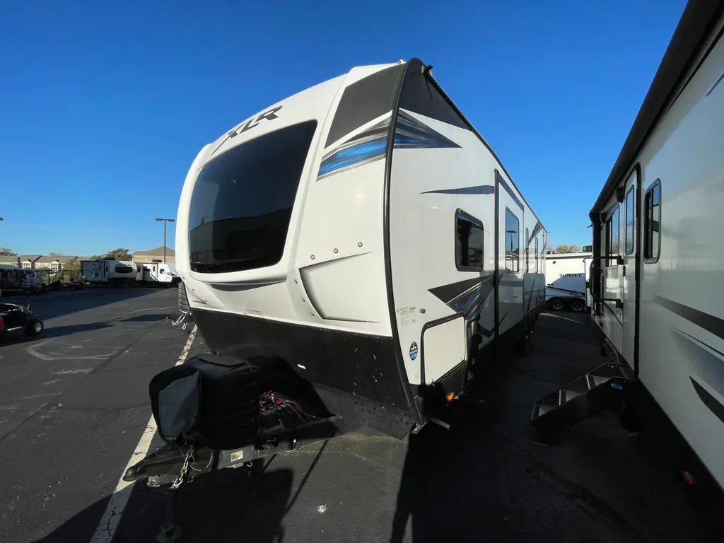 2022 Forest River XLR Hyperlite 3212, Photos photo 17