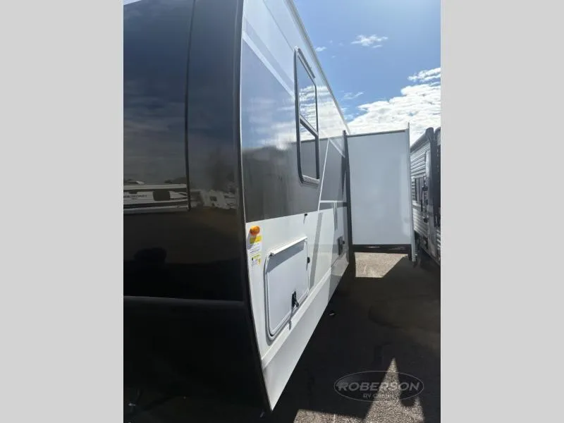 2026 Winnebago Thrive 25RLS - Photo 4