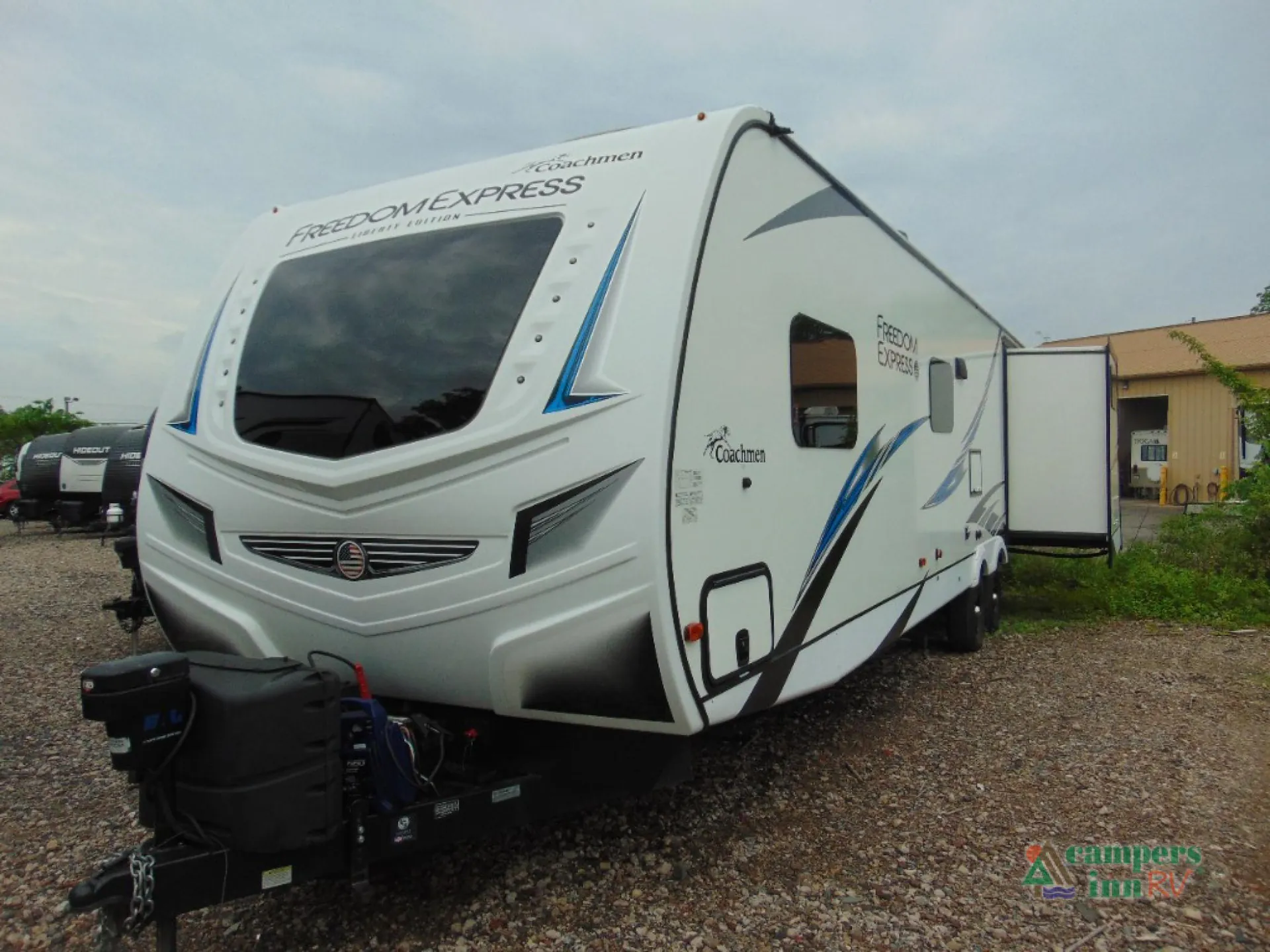 2021 Coachmen Freedom Express Liberty Edition 326BHDSLE - Photo 3