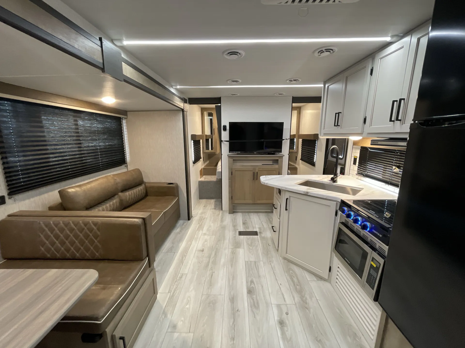 2025 Keystone Springdale 310BR - Photo 4