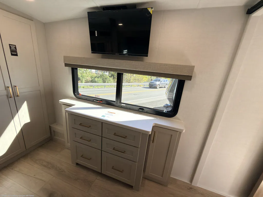 2027 Forest River Rockwood Signature 404SRK, Photos photo 41