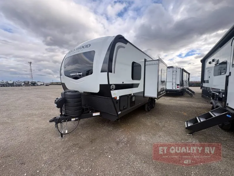 2026 Forest River Rockwood Mini Lite 2109S - Photo 4