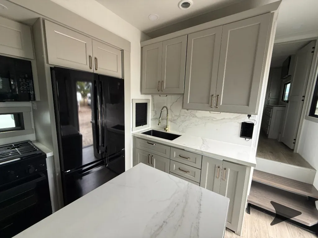 2024 Brinkley Model G 3500, Photos photo 11