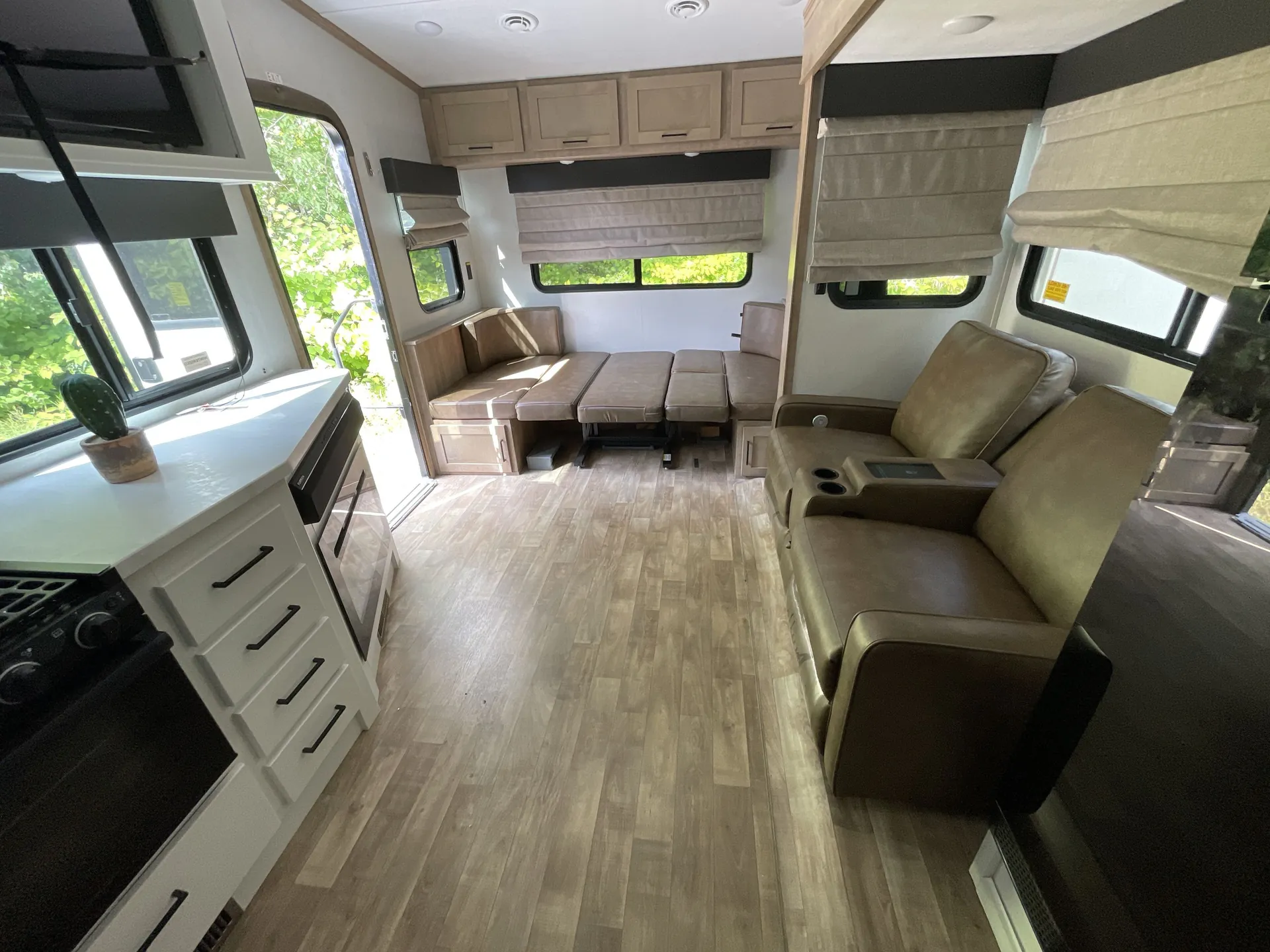 2023 Keystone Arcadia Super Lite 293SLRD — living area main