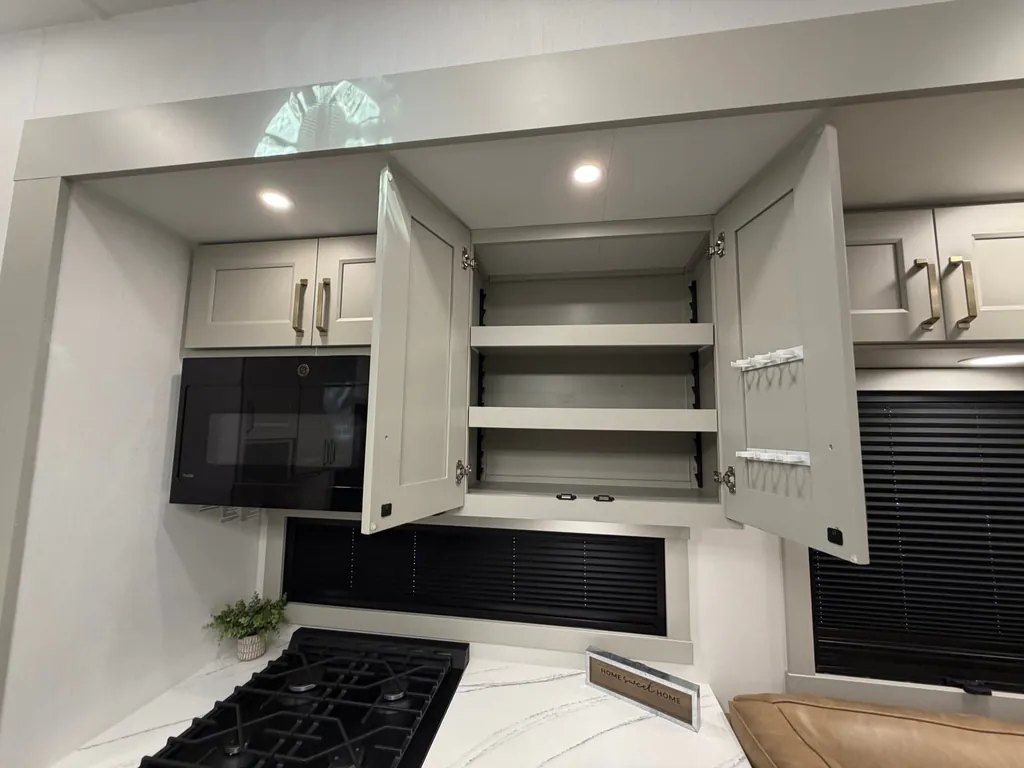 2026 Brinkley Model G 3970, Photos photo 22