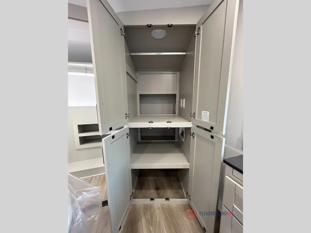 2026 Brinkley Model Z 3420, Photos photo 31