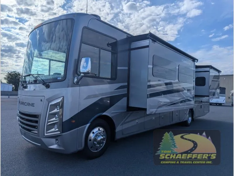 2027 Thor Motor Coach Hurricane 36H - Photo 4