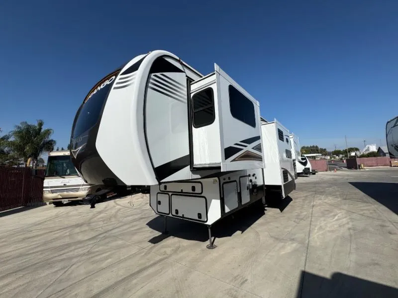 2023 KZ Durango Gold 386FLF - Photo 3