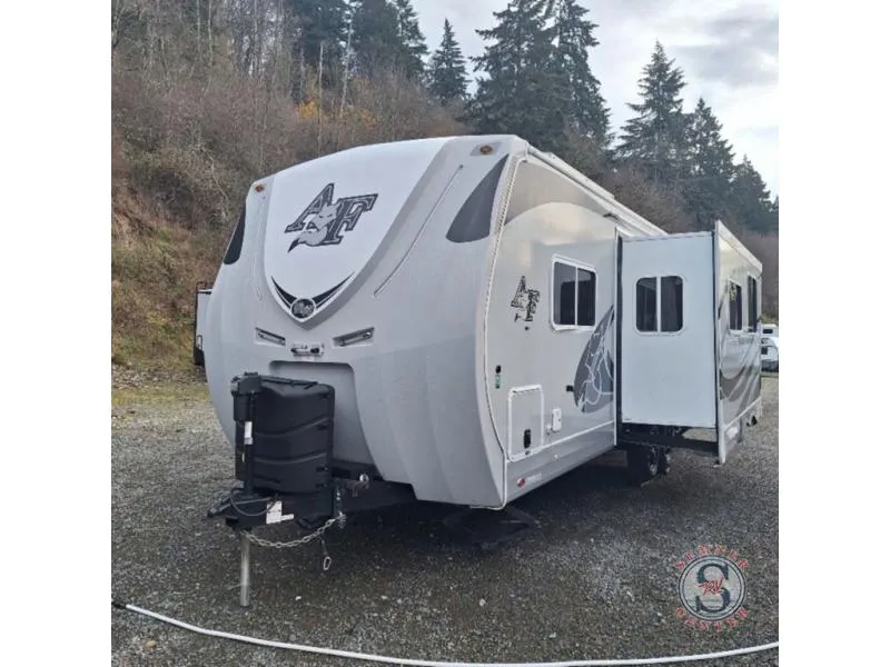 2019 Northwood Arctic Silver Fox Edition 28F - Main photo