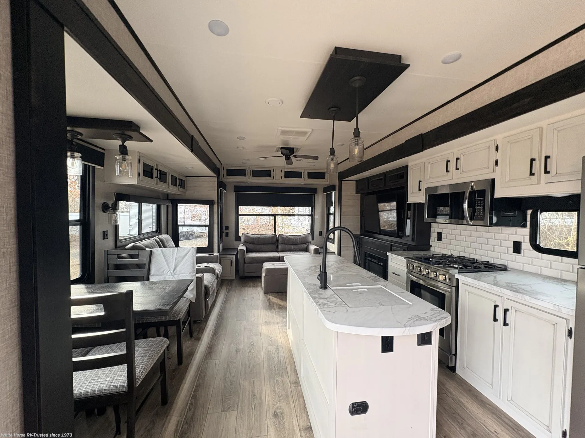 2022 Jayco Jay Flight Bungalow 40RLTS - Photo 4