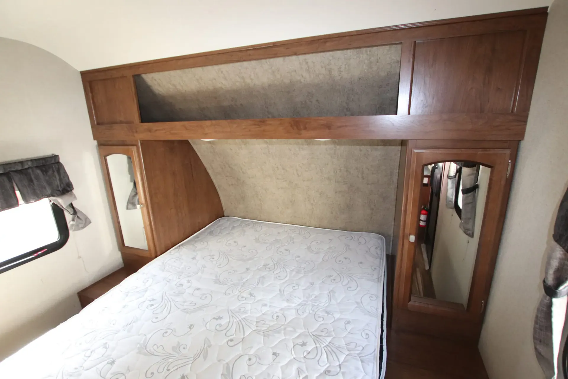 2017 Coachmen Freedom Express Select 23 SE - Photo 4