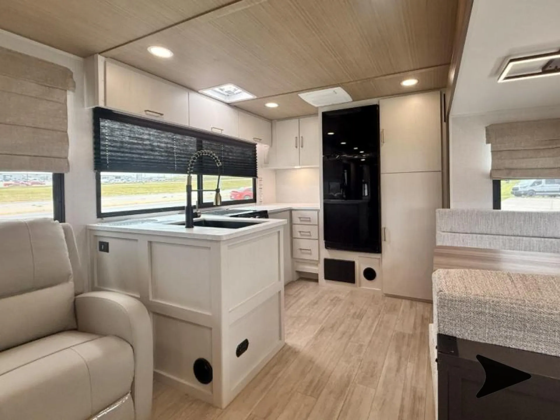 2027 Forest River Vibe 2600RK — Photo 6