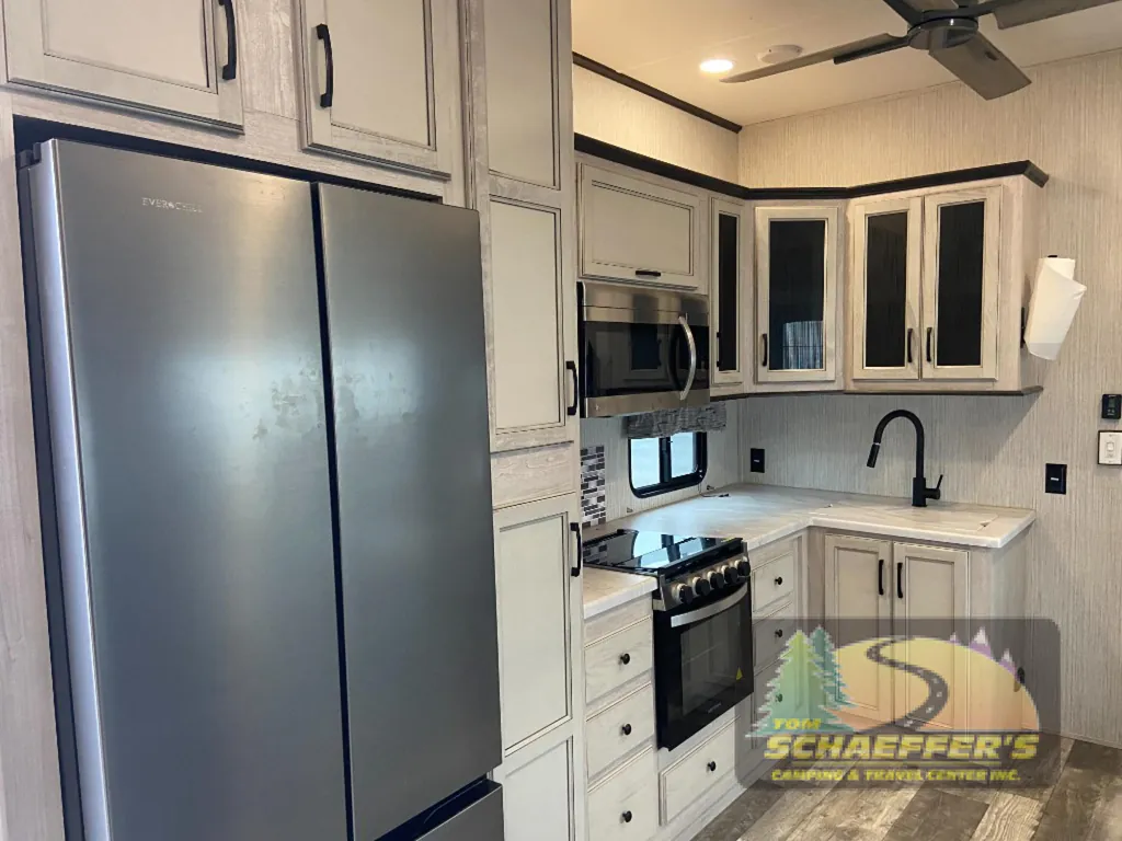 2023 Forest River Sandpiper 3330BH, Photos photo 11