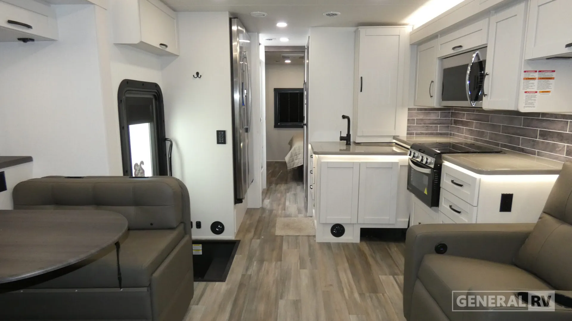 2026 Entegra Coach Vision XL 31UL - Photo 3