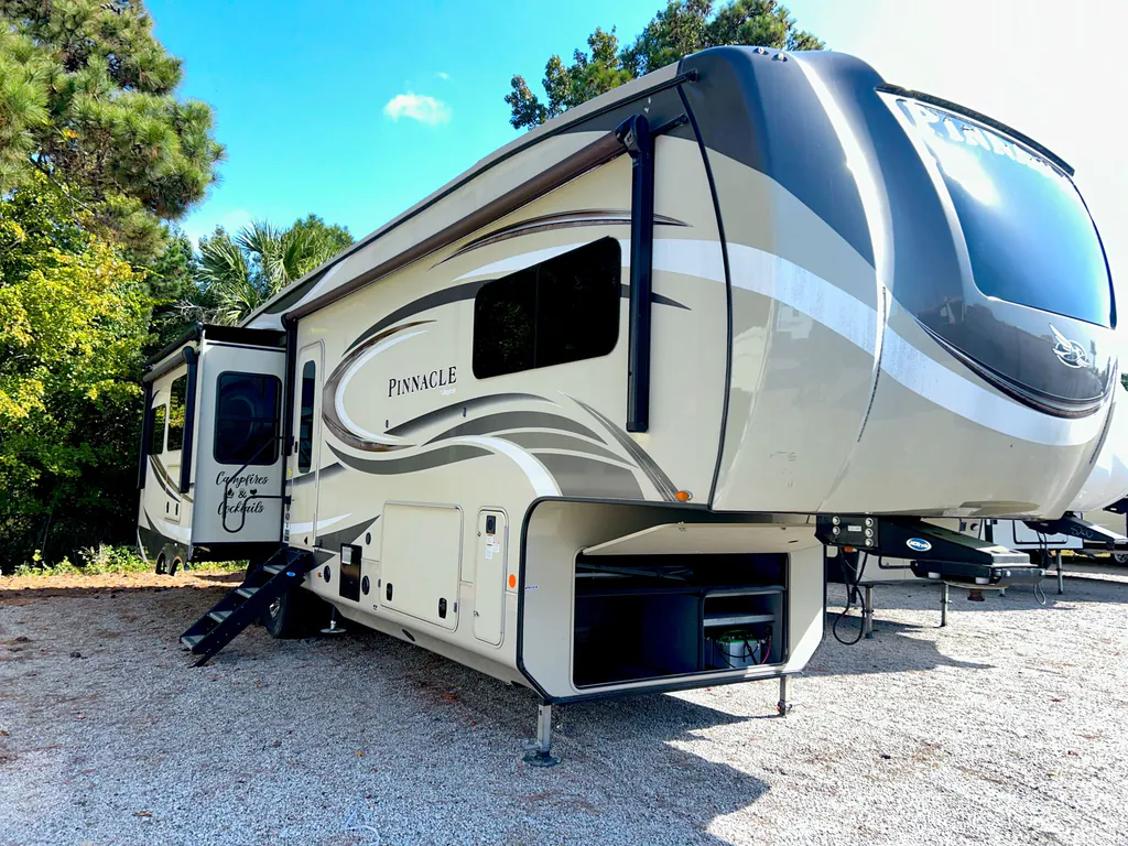2020 Jayco Pinnacle 36FBTS, Photos photo 4