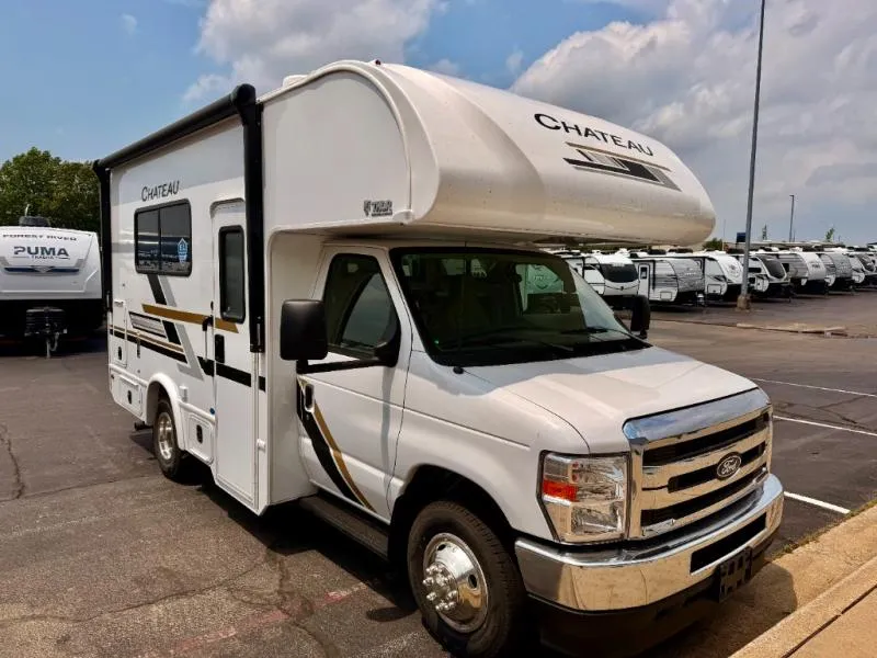 2027 Thor Motor Coach Chateau 19X - Photo 2