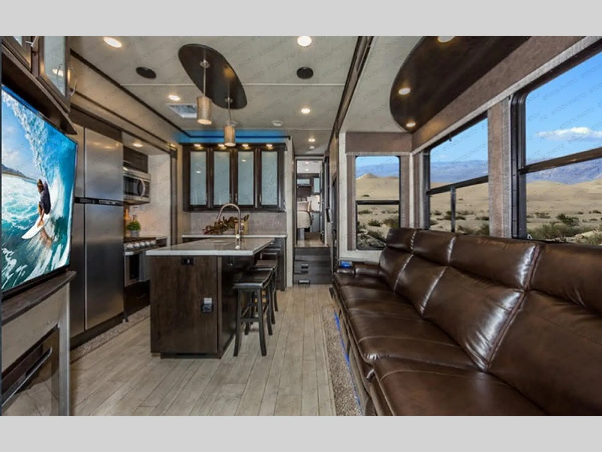 2020 Grand Design Momentum 381M - Photo 2
