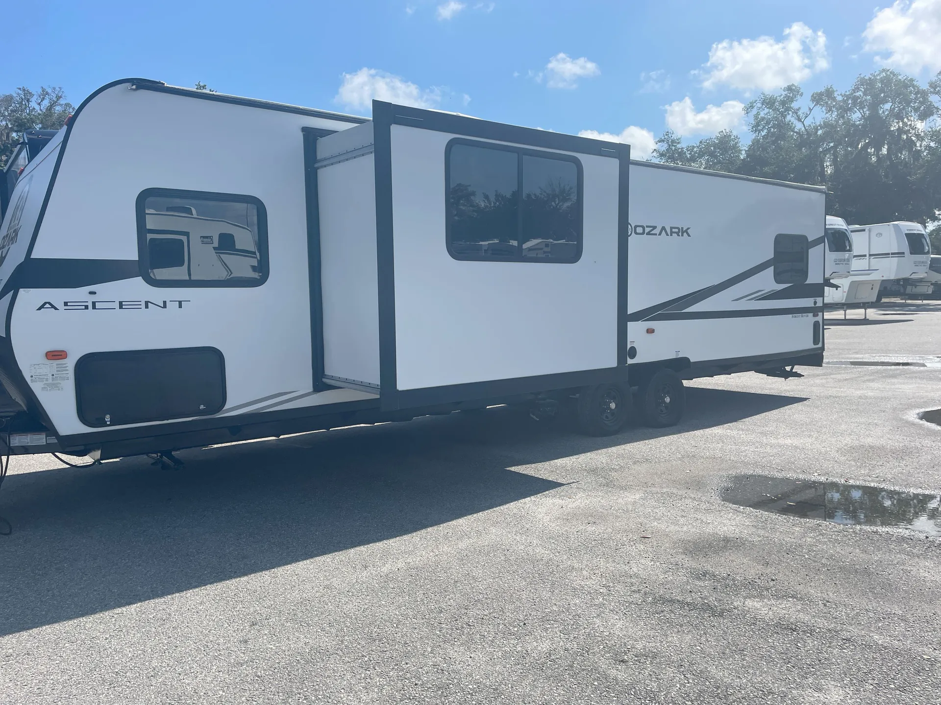 2021 Forest River Ozark 2700TH — off campside