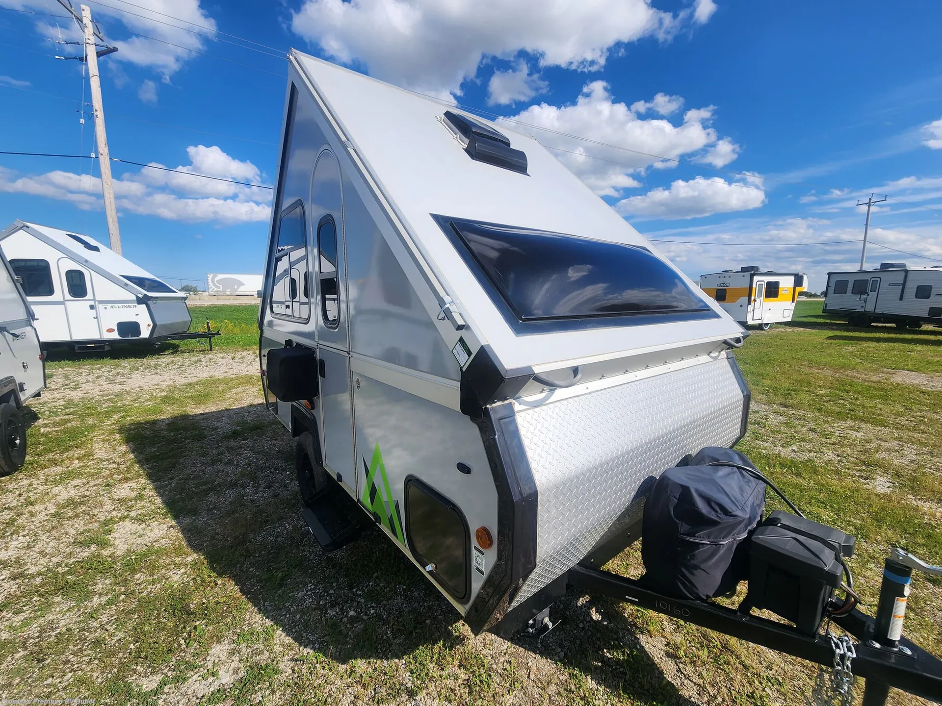 2025 Aliner Ranger 12 Rear Sofa - Photo 2