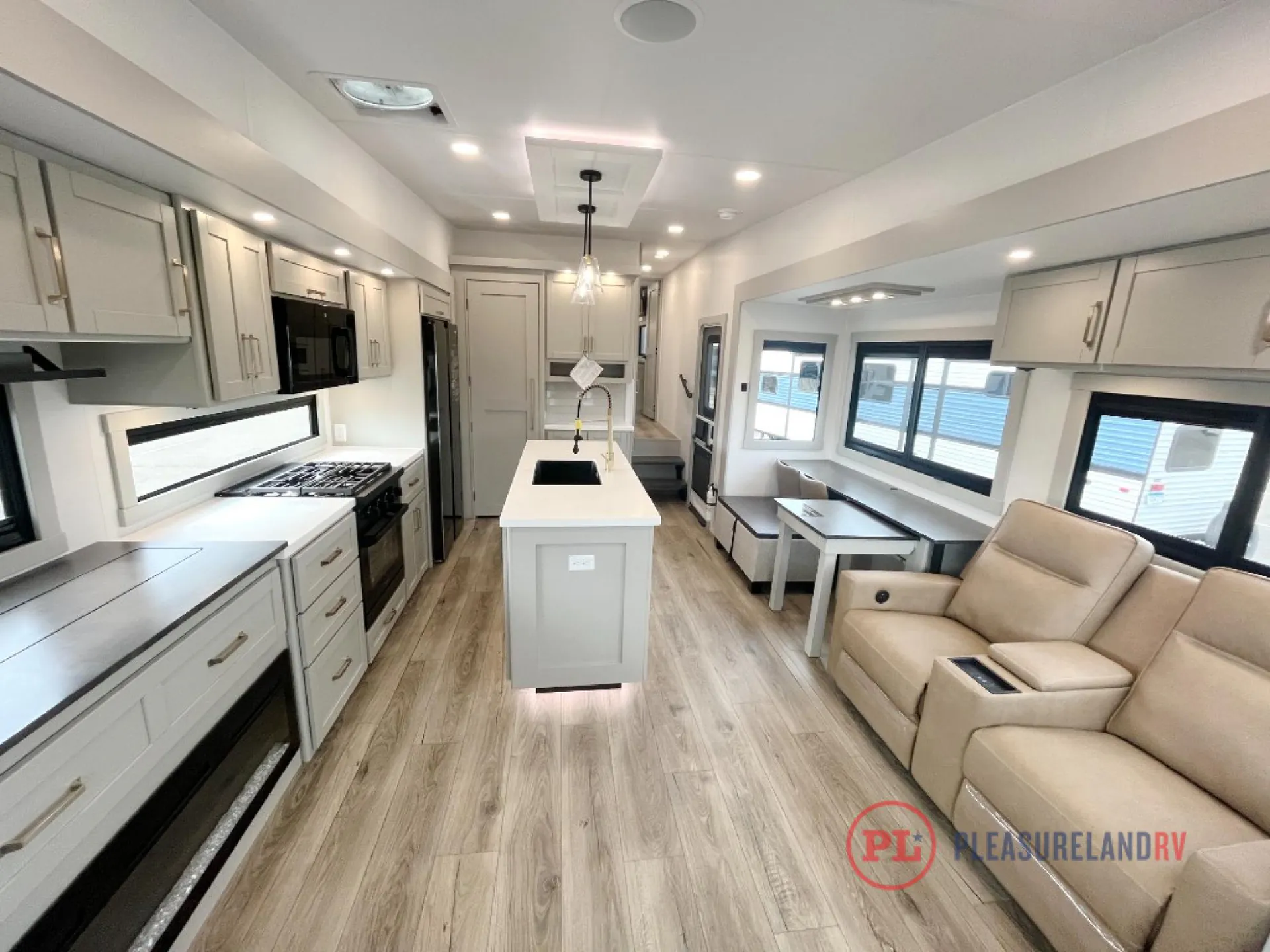 2026 Brinkley Model Z 3600 — Photo 6