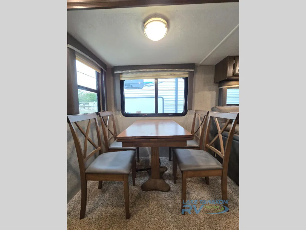 2020 Forest River Rockwood Ultra Lite 2902SW, Photos photo 13