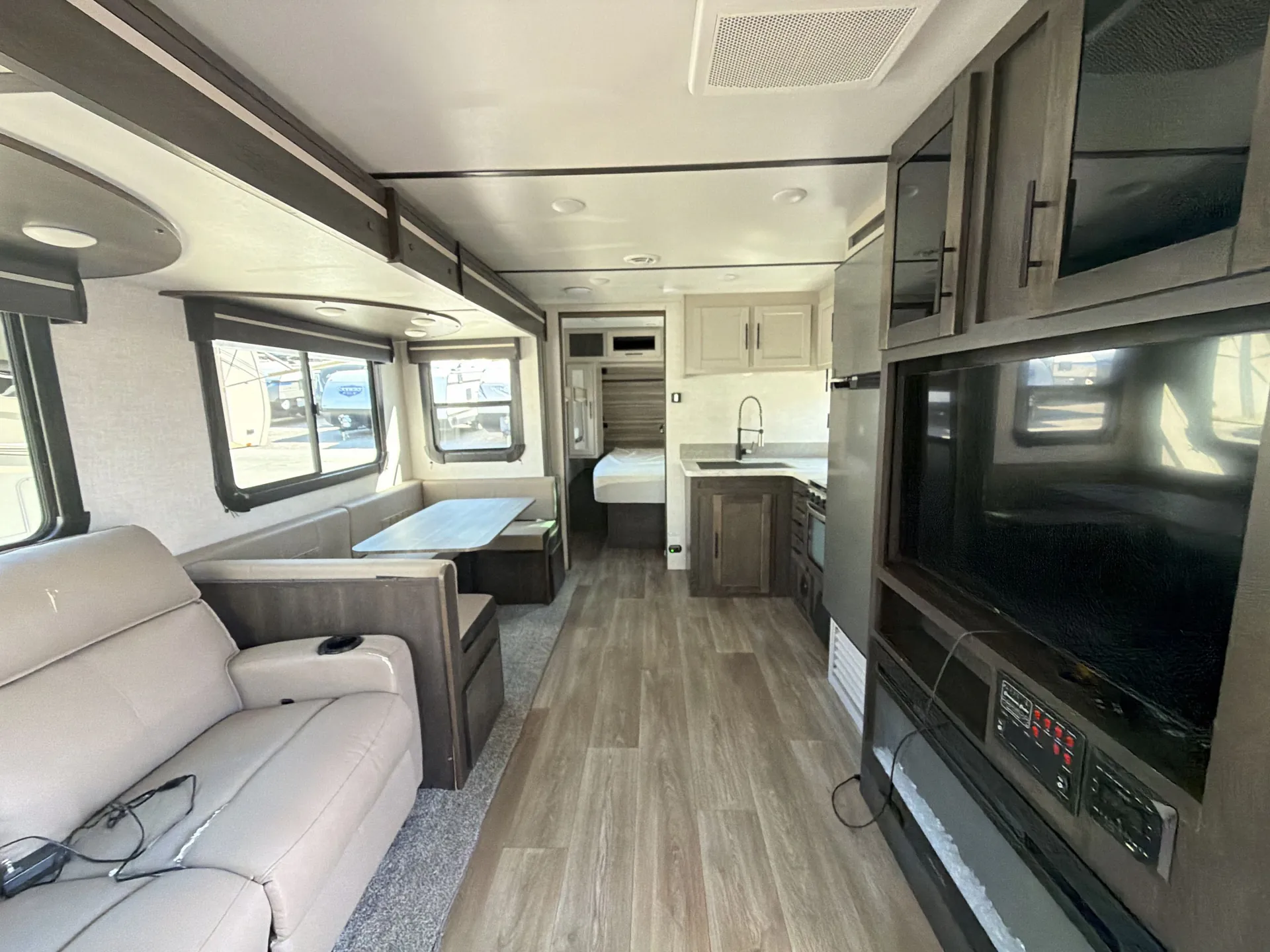 2021 CrossRoads Cruiser Aire 27RBS - Photo 3